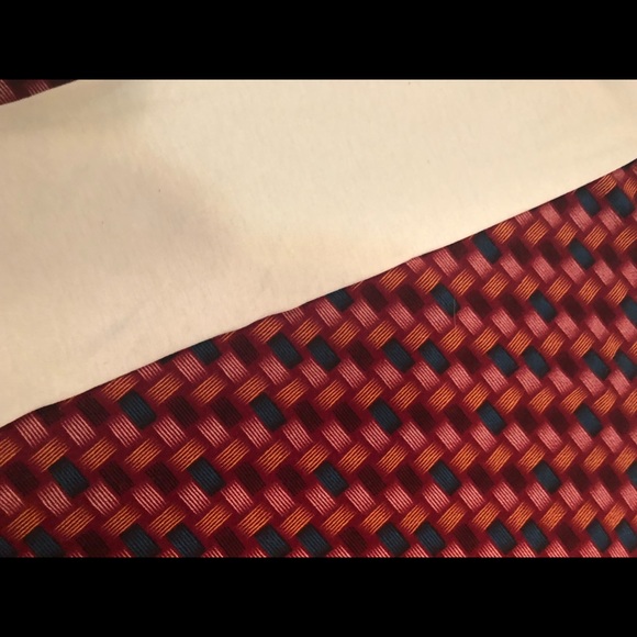 Lularoe Randy Tee - Picture 2 of 3